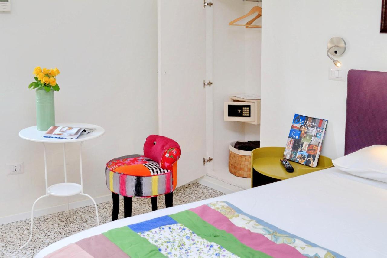 Guest House Viaroma San Severino Marche Exterior photo