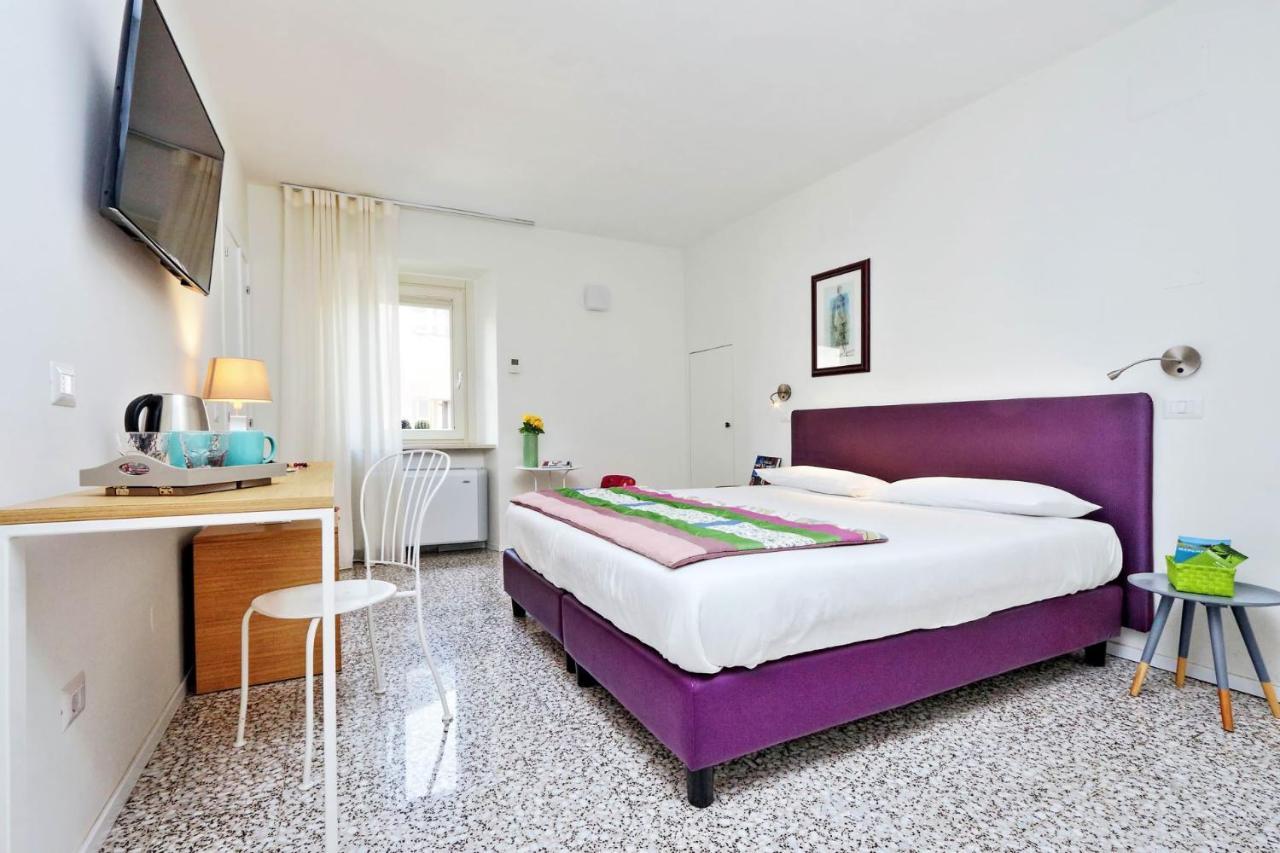 Guest House Viaroma San Severino Marche Exterior photo